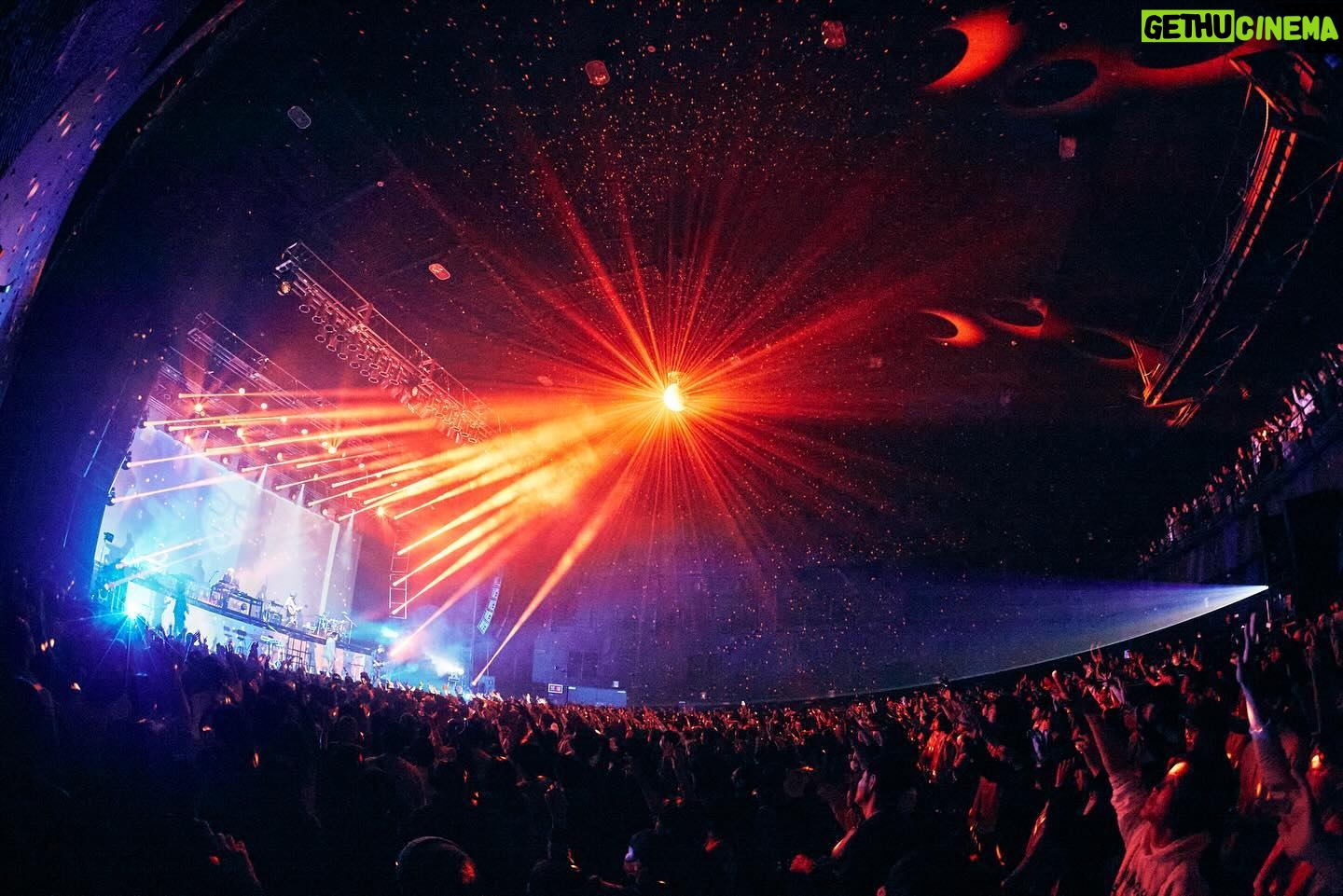 Nulbarich - 2.6K Likes - The Roller Skating Tour ‘24
1.26 Fri.
Zepp Namba
すんごい歌ってくれた。
ジャンプできなかった分の声確かに受け取りました!
やばかったーー
もらった愛で残り完走するぞ。
おう!おう!えーーい!
p.s
また落ちたけど全っ然無傷です。
ご心配おかけしました🙇
by JQ
#Nulbarich
#ナルバリッチ
#TRST2024
@nulbarich_official
@mrjeremyquartus
@yamazakitkr
@keitytaguchi
@kainyan
@imamura_shintaro_drums
@__kidd__89
#サトウカツシロ
Photo by 日吉”JP”純平