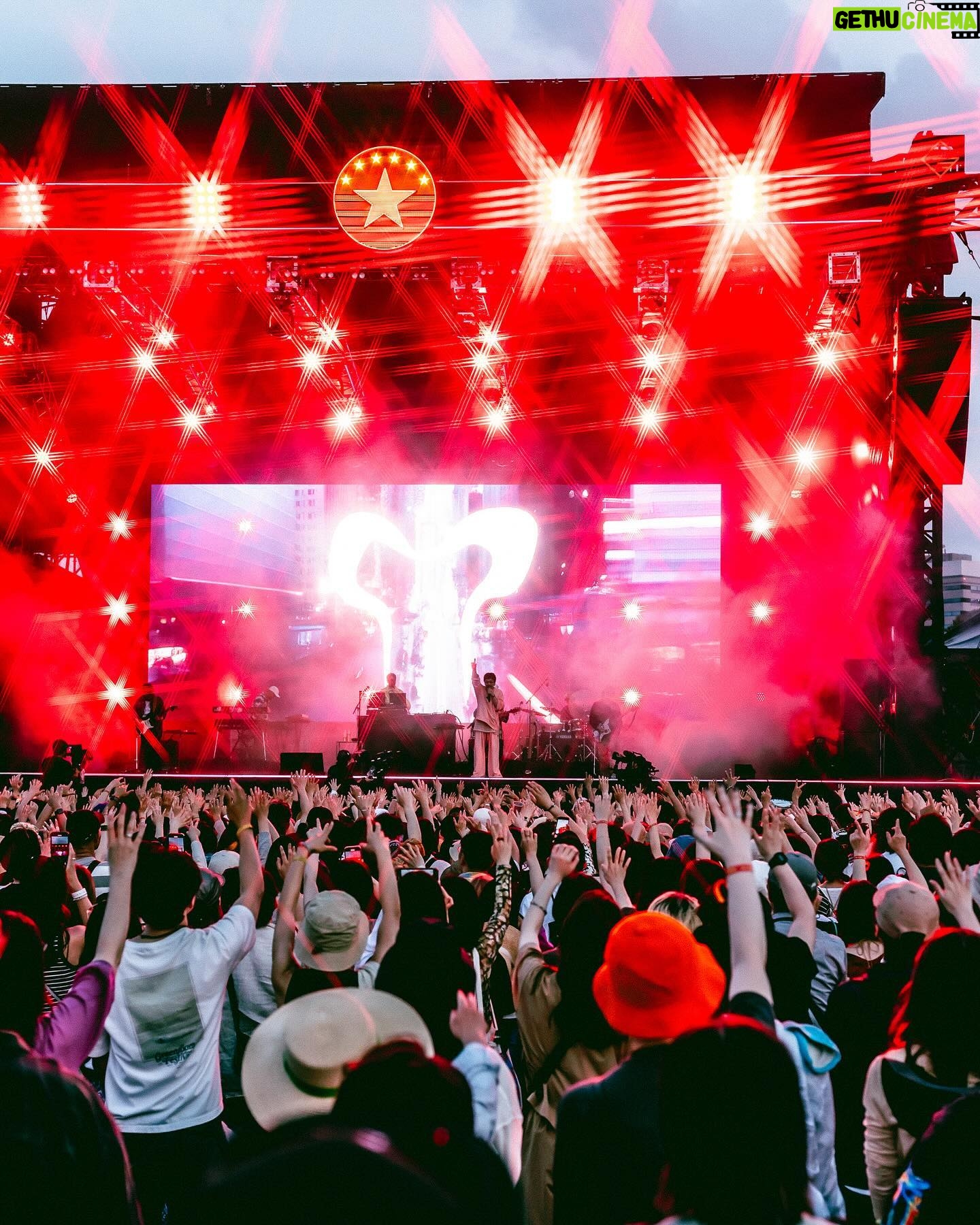 Nulbarich - 4K Likes - GREENROOM FESTIVALʼ24
なんか会場が上がりすぎてエモすぎて
このまま終わっちゃうんかと思ったわ
あっぶね
ちゃーーんと戻ってくるので引き続き以後お見知り置きを
兎に角最高した!
by JQ
#nulbarich
#ナルバリッチ
#greenroomfestival
#live
@nulbarich_official
@greenroomfestival
@mrjeremyquartus
@yamazakitkr
@imamura_shintaro_drums
@kainyan
@keitytaguchi
@__kidd__89
#サトウカツシロ
Photo @victornomoto