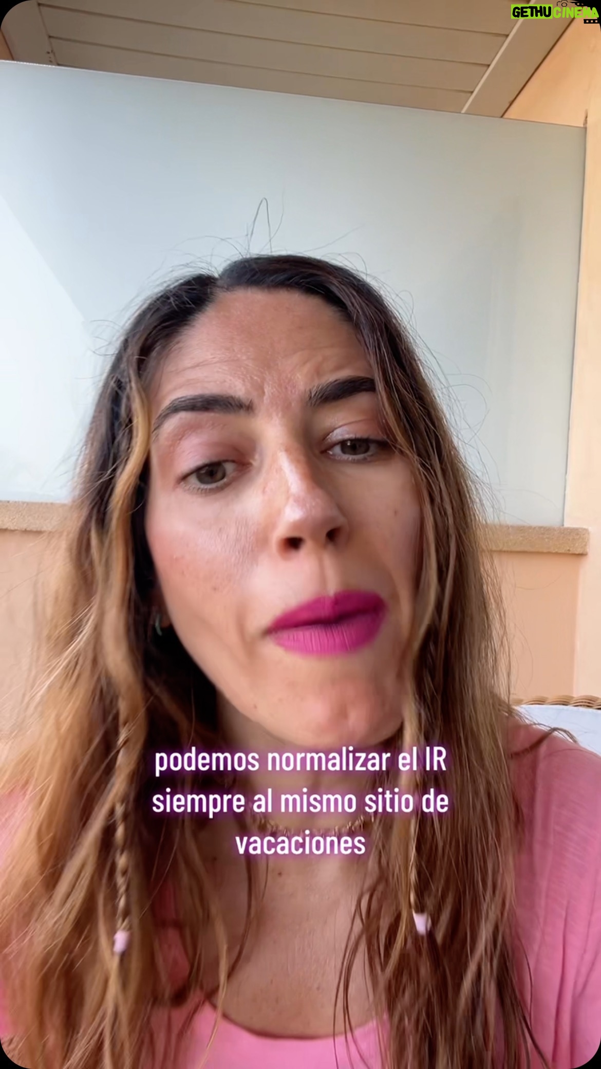 Núria Marín - 19.2K Likes - Que cada uno haga lo que quiera o pueda en vacaciones, digo yo, ¿no? Y sorry por mis pintas. Os i love you.