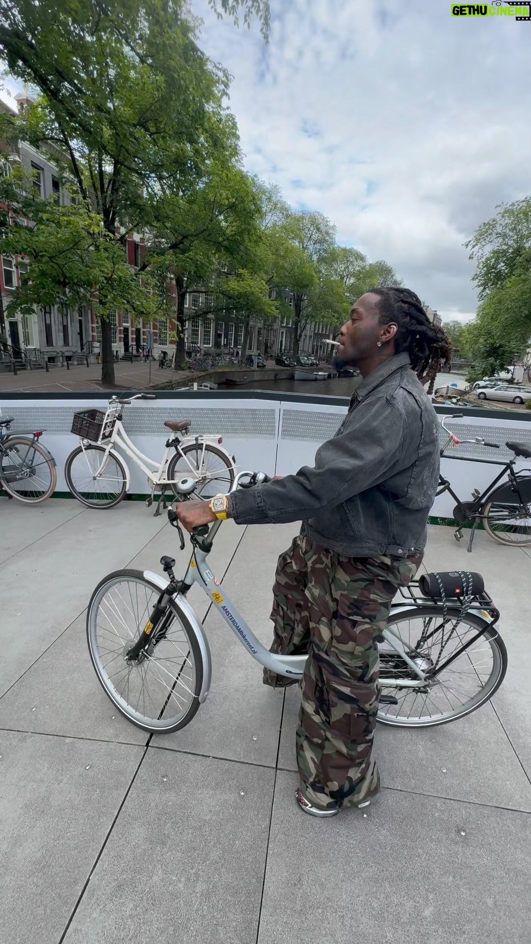 Offset - 639.6K Likes - Kinda forgot how to ride a bike 😂