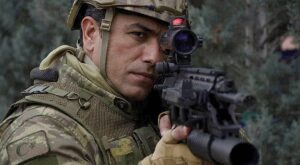Oğuz Yağcı Instagram - "Bordo Bereliler 2 Afrin" Filminden #pohotography @erhanbaytimur Objektifinden 🎬👊 #sinema #bordobereliler #film #movie #likeforfollow
