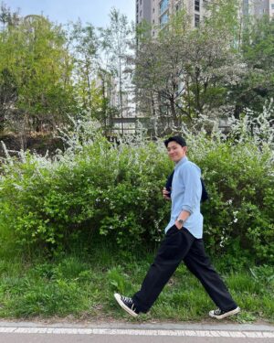 Oh Seung-hoon Instagram - Musinsa X ralphlauren 🙏🏻🤍
⠀
#musinsa #ralphlauren