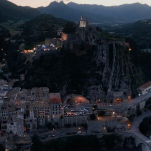 Ólafur Arnalds Instagram - @kiasmos_ x Cercle, live at Citadelle de Sisteron — the full show is now up on youtube! 

Thanks to @cerclemusic for making it happen. Apart from the breathtaking scenery, getting to jump around on stage with @janusrasmussen, and all the amazing people that showed up my favourite memory of this show was the timing of it. 

It really felt like two different shows in one. First half under the watchful eye of this magnificent cliff, then watching the dusk creep in and creating these insane shadows. Then all of I sudden I look up, it’s pitch black, and we’re in a club. The only thing I can see are the people in front of us, going crazy, and it felt like the outside world had condensed into a small room and the focus completely shifted.

Watch the full show through the link in the bio ⛰️