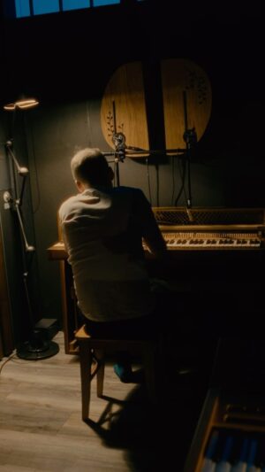 Ólafur Arnalds Instagram - creating space