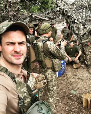 Oleg Zagorodnii Instagram - Війна не закінчилася!потреб у військових не стало менше! Приміром брюки видають одні на 4-6 місяців,а зимові берці іноді можуть отримати у березні…