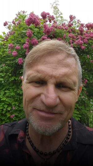 Oleh Skrypka Instagram - «КРАЇНА МРІЙ» та «КРАЇНА МІСТИЧНА» вже наступного тижня, друзі! Чекаємо на вас і до зустрічі🪷

📍Національний ботанічний сад імені Миколая Гришка
(Вулиця Садово - Ботанічна, 1)

⏰21, 22, 23 червня з 12:00 до 21:00

📢Найближче укриття: станція метро “Звіринецька” — 1800 метрів

#країнамрій #країнамістична #фестивалькраїнамрій #олегскрипка #етнофестиваль #фестиваль #фестивалькиїв #етніка #воплівідоплясова #українськакультура #етно
#Країна_Мрій #Україна #Індія #Японія #Олег_Скрипка #Йога #Avatar #країнамістичнафест #Vedalife_пробуждение #День_Йоги #Країна_Містична