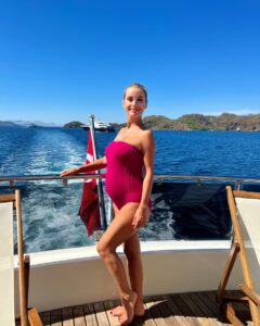 Actress Olga Orlova HD Photos and Wallpapers September 2024