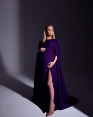 Olga Orlova Instagram - Когда делала фотосессию для себя, но не смогла не поделиться с вами🥰
Всем отличных выходных)❤️
Foto @mary.mois 
Style @ys_anya