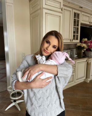 Olga Orlova Instagram - Мой розовый бриллиант💖
