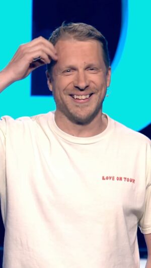 Oliver Pocher Instagram - Rosenkavalier Pocher oder doch der perfekte Verführer für Temptation Island? 🌹🐍

Die besten Comedians Deutschlands sind auch auf Tour, jetzt Tickets sichern 🎫

#diebestencomediansdeutschlands #dbcd #oliverpocher #standup #standupcomedy #comedy #partnersuche #dating #temptationisland #bachelor