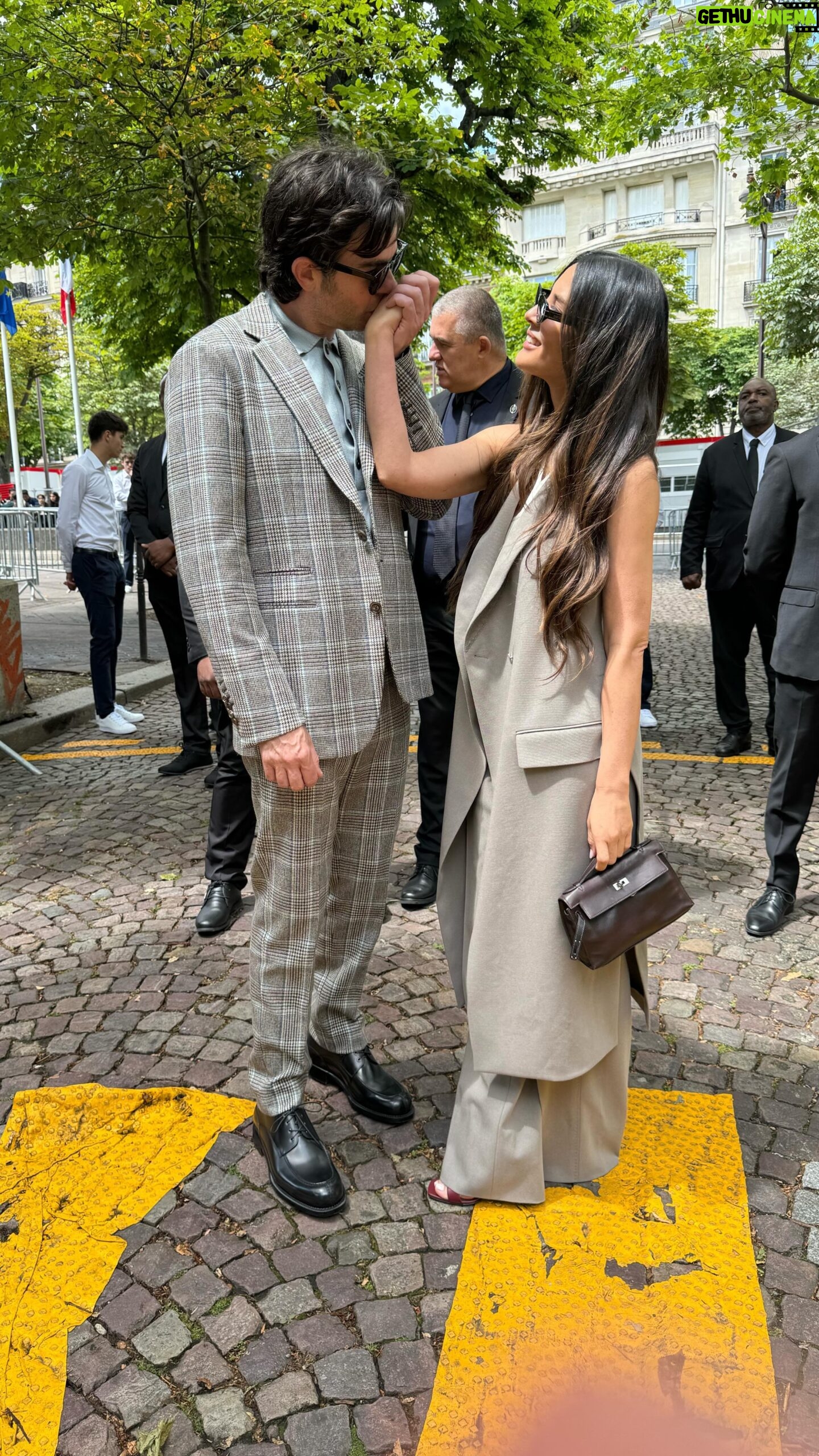 Olivia Munn - 3 Likes - Baby’s first fashion show 😆
Thank you for having us @hermes 🧡