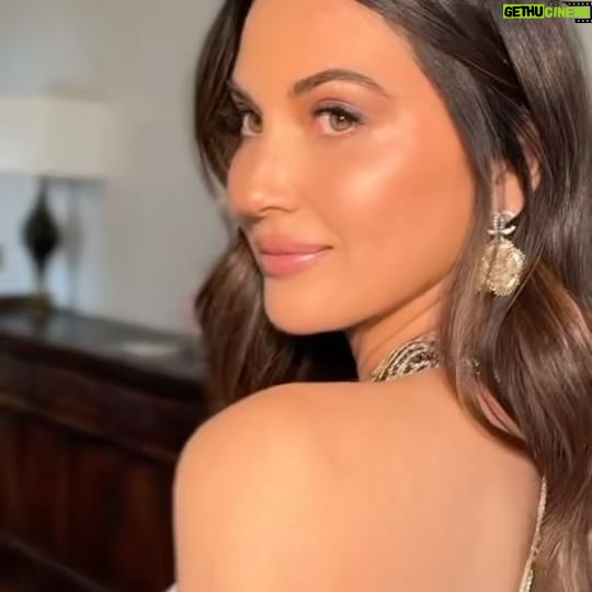 Olivia Munn - 3 Likes - CHANEL x Tribeca Film Festival
#ThroughHerLens @chanelofficial @welovecoco
Photos by: Bryan Carr, Matteo Prandoni
Makeup @karinamilan__
Hair @timothyaylward