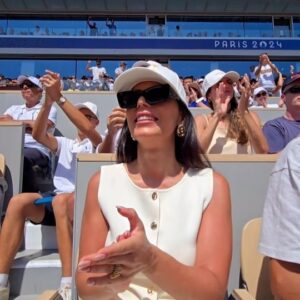 Actress Olívia Ortiz HD Instagram Photos and Wallpapers August 2024