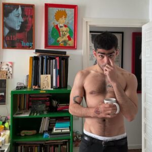 Omar Ayuso Instagram - el vampiro de la colonia roma