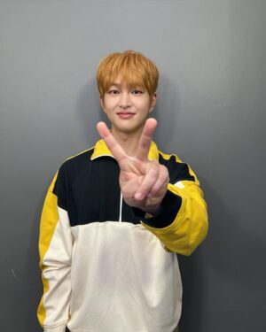 Onew Instagram - 포토이즘 즐거웠다아!! 다들 고마워 내찡구!