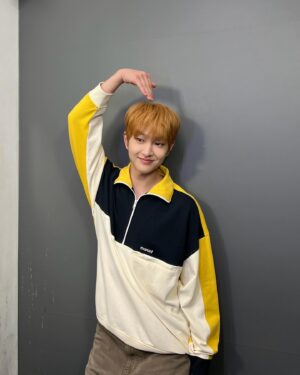 Onew Instagram - 포토이즘 즐거웠다아!! 다들 고마워 내찡구!