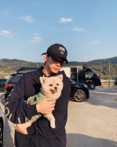 Actor Ong Seong-wu HD Instagram Photos and Wallpapers February 2022