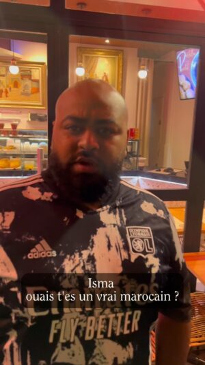 Othman El Hamdaoui Instagram - Maintenant je suis un vrai marocain 🇲🇦🤣