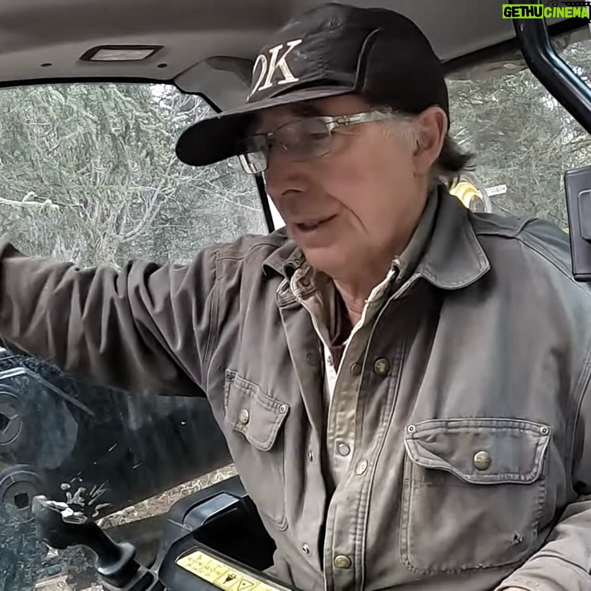 Otto Kilcher - 2.4K Likes - Mobile home! Did ya see the videos on YouTube?
#kilcher #kilcherhomestead #ottokilcher #kilchercountry #cabinmove #alaskathings