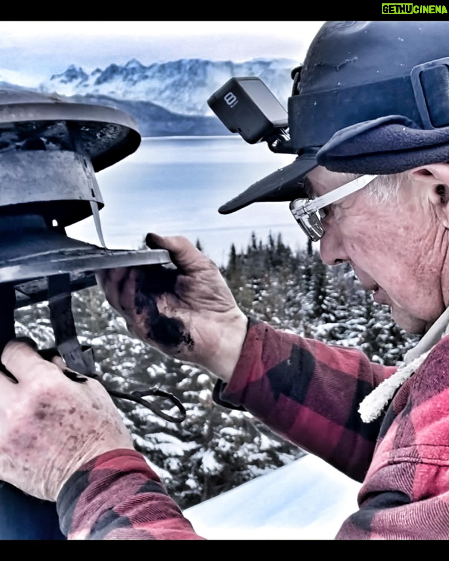Otto Kilcher - 2.8K Likes - Doin’ a little more chimney maintenance. Tune in for the full video up later this month on the YouTube! youtube.com/@otto_kilcher
#kilcherhomestead #chimneysweep