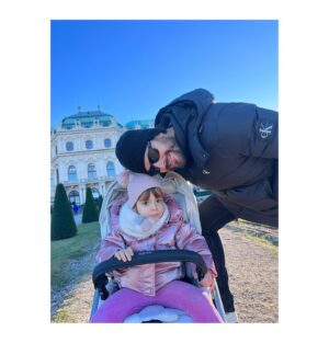 Özge Özder Instagram - Çok güzeldin Viyana 🎈🥂 Sizi seviyoruz @melec.umut