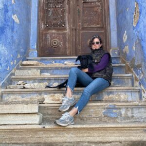 Özge Özpirinçci Instagram - Life isn’t perfect, but Bonita is 🖤