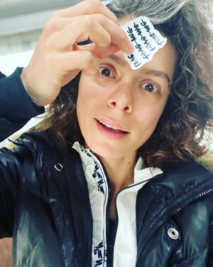 Özge Özpirinçci Instagram - denedim oldu! @esra_gulmen 🤍 LOVE THYSELF