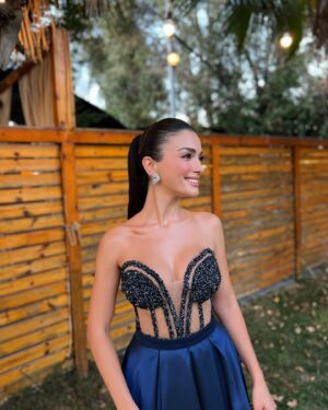 Özge Yağız Instagram - 🦋

#reklam