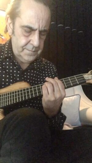 Özkan Uğur Instagram - Seni hiç unutmayacağız.
17.10.1953 ∞ 08.07.2023