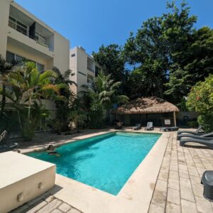PL Cloutier Instagram - Septembre! Gros mois de changements! Au revoir à mon condo au centre-ville de Montréal, bienvenue à Playa de Carmen!