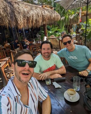 PL Cloutier Instagram - Février dump de famille, d'amis, de Marcelo, et de boisson.