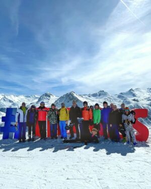 PL Cloutier Instagram - Souvenirs de la @europeansnowpride à @tignesofficiel ! 

Du ski exceptionnel, des rencontres inoubliables, et des partys dont il me manque des bouts !

🏳️‍🌈⛷️🇫🇷

#invitation