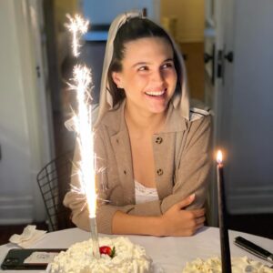 Pablo Astiazarán Instagram - Feliz cumpleaños MA tumboun.
Que tu risa siga siendo tan locamente contagiosa y tu corazón hermoso nos haga todos nuestros días tan maravillosos como ahora.
Eres absolutamente sensacional y te amo con todo mi corazón.
@rominapozav 
Tenerife - Madrid - Oaxaca - Querétaro - CDMX ( y lo que nos falta!!)
