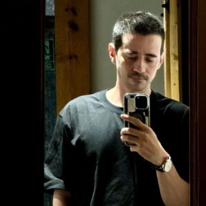 Pablo Astiazarán Instagram - Ratitos a pie, y ratitos andando.