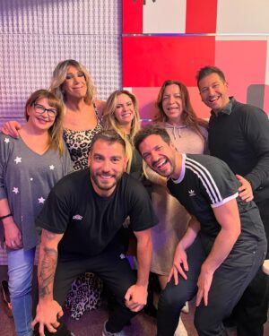 Pablo Ruiz Instagram - ❤️‍🔥LUJAZO DE VIERNES: vino @pabloruizoficial ❤️‍🔥

Cantamos, hablamos y nos reímos en #ArribaBebé‼️

🔗Reviví la nota completa en nuestro canal de YouTube