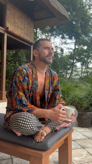 Paco León Instagram - Mi casita de Bali. 🫶🏽