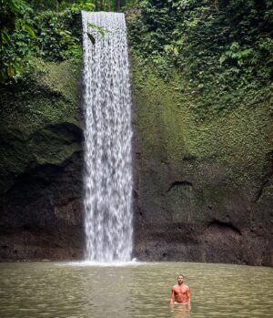 Paco León Instagram - Bali❤️