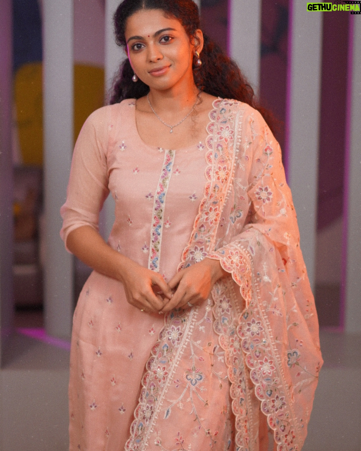 Padeni Kumar - 39.8K Likes - Simply me❤️
.
Beautiful Costume : @justsalwars
Photography: @smart_.raja
@aadilsharieff