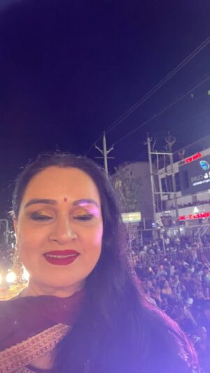 Padmini Kolhapure Instagram - Thank you #bhopal for your love #matkiphod #dahihandi bohot bohot mazaa aaya 🙏🙏🙏