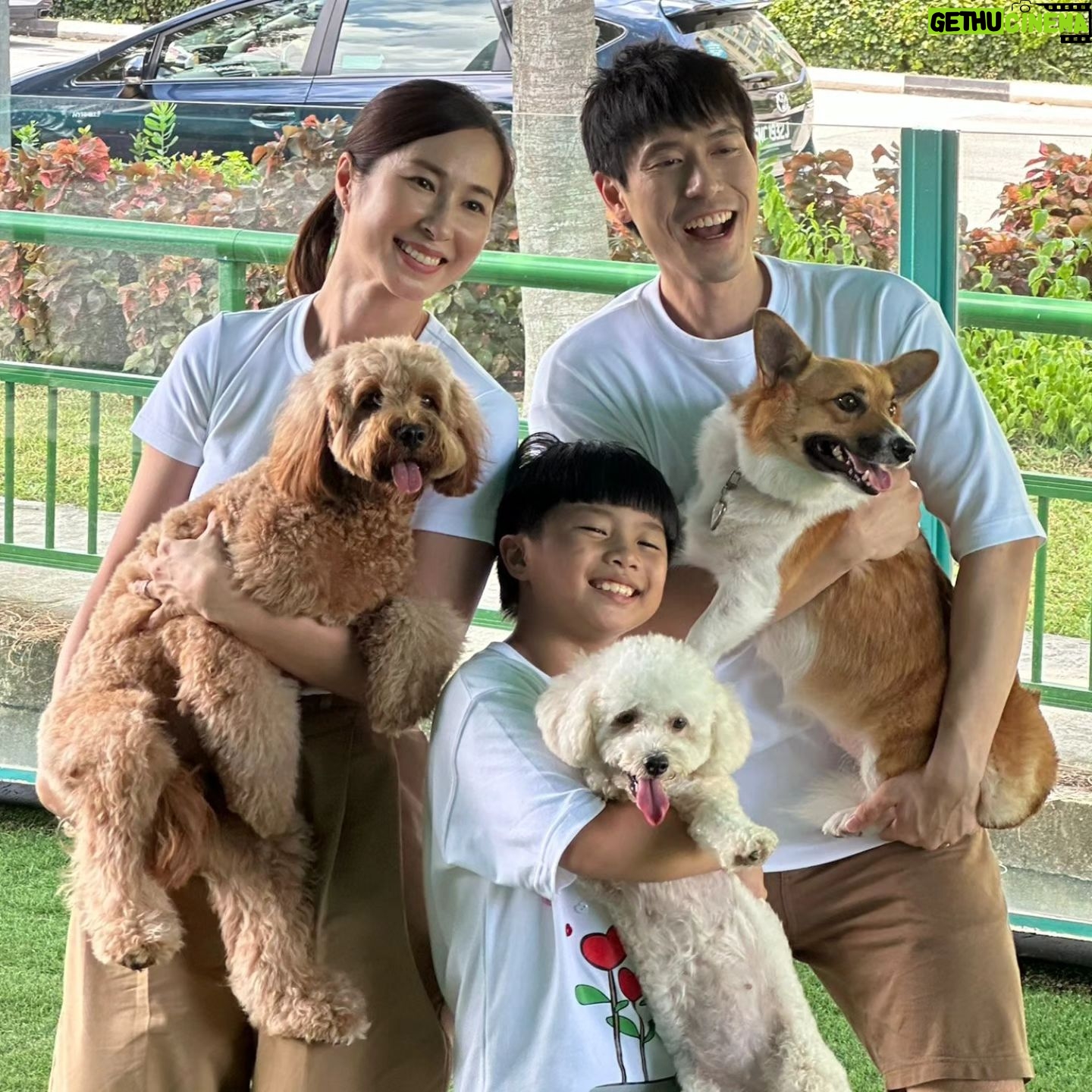 Paige Chua - 2.7K Likes - One of the things I love about my job is that it brings me new experiences, people and awakens me to the kinds of love I didn't know i am capable of.
Another chapter closed and my existence enriched. 🥰
Thanks for joining us at #fureveryours
#宠他还是爱我