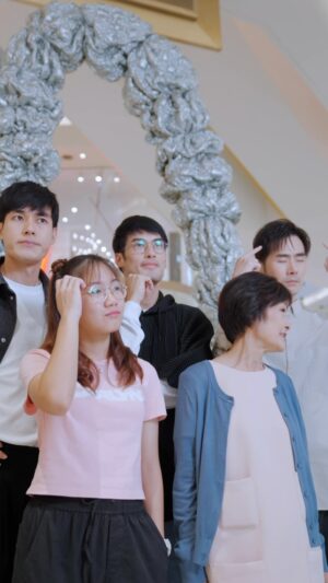 Pakorn Chatborirak Instagram - รักแม่ ให้กระเป๋าCarlynแม่จ้าาาาาาา😍 ซื้อในไทยนี่แหละไม่ต้องบินไปซื้อถึงเกาหลีแร้วววว 🩵🤗 

วันแม่นี้ใครยังนึกไอเดียซื้อของขวัญให้คุณแม่ไม่ได้ ตามพวกเรามาเลย! 

บอกเลยว่า Carlyn รับจบทุกได้ทุกโอกาสสำคัญ ตอนนี้เค้ามี Pop-Up Store ให้เลือกไปช้อปถึง 3 สาขา!

สำหรับวันที่ 10-12 ส.ค. นี้เค้ามีโปรโมชั่นพิเศษด้วยนะ เพียงซื้อกระเป๋ามูลค่าครบ 3,500.- รับฟรี! Card Holder และหากซื้อครบ 4,500.- รับไปเลยกระเป๋า Tote Bag สุดเก๋!

รีบตามไปช้อปกันได้แล้ว ที่ Carlyn Pop-up store ICONSIAM ชั้น1, Siam Discovery ชั้น G และ Pop-up store สาขาใหม่ล่าสุด ที่เมกาบางนา ชั้น 1 ได้เลยนะครับ

#carlyn #carlynThailand #carlynJoyjourney #ICONSIAM #SiamDiscovery #Onesiam

@carlynbag
@carlynbag_th
@iconsiam
@onesiamofficial
@discovery_selection
