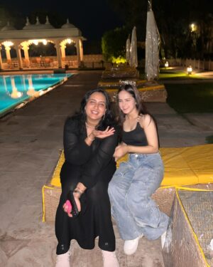 Palak Sindhwani Instagram - Weekend Photo dump : Wedding edition!❤️✨👯‍♀️ 🧿
.
.

#weddingdiaries #ootd #wedding #travel #instadaily #instalove #explore #palaksindhwani #blessed