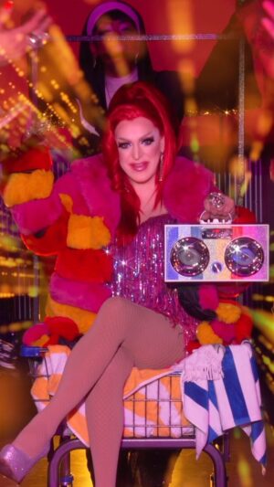 Pandora Boxx Instagram - Dance! My new music video has dropped!! Thanks @hammerbrad for a great video! Full video in bio ❤️🥂