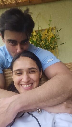 Pankhuri Awasthy Rode Instagram - Told her we're making a reel on a romantic song.. just go with the flow! 
 She tried lol 🤣😜❤️