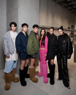 Pansa Vosbein Instagram - 🖤

@balenciaga 
#Balenciaga
 #BalenciagaEmQuartier