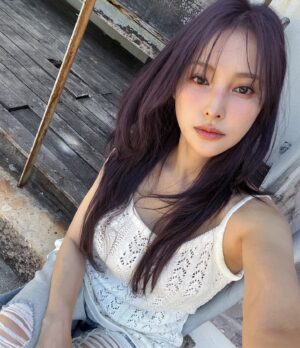 Park Gyu-ri Instagram - I Do I Do  쟈켓촬영 
참 맑았던 날

#KARA #아이두아이두