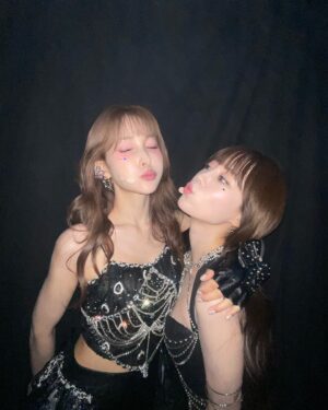 Park Gyu-ri Instagram - #KARASIA 오사카 콘서트 첫 날
열정도 열기도 가득했던 날🔥🔥

#KARA #大阪