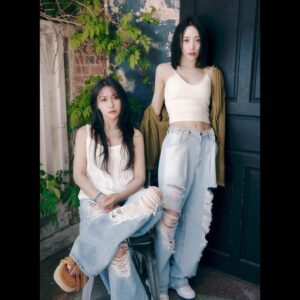 Park Gyu-ri Instagram - 행복할 준비 됐지..? 🫶🏻

#카라 #KARA
#KARA_Comeback #카라컴백 
#KARA_IDOIDO #I_DO_I_DO #아이두아이두