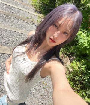 Park Gyu-ri Instagram - I Do I Do  쟈켓촬영 
참 맑았던 날

#KARA #아이두아이두