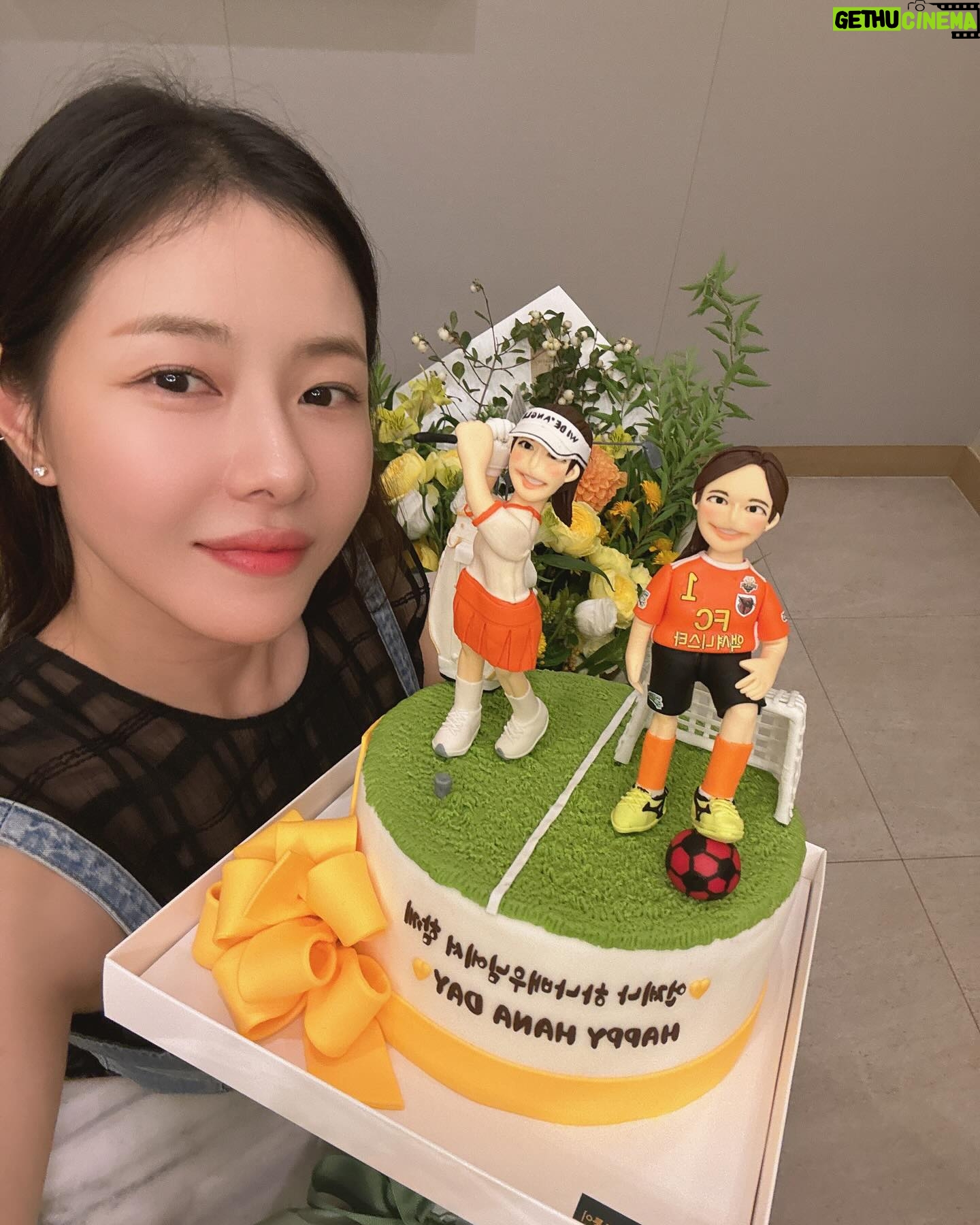Park Ha-na - 5.8K Likes - 오늘 생일을 축하해주신 모든 분들
진심으로 감사드리고 사랑합니다🤍🧡